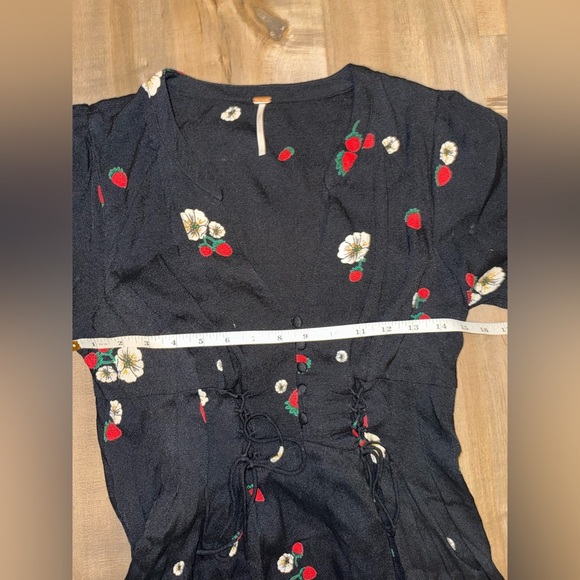 Free People Dream Girl Black Strawberry Floral Print Mini Dress Size 2 - Picture 11 of 15